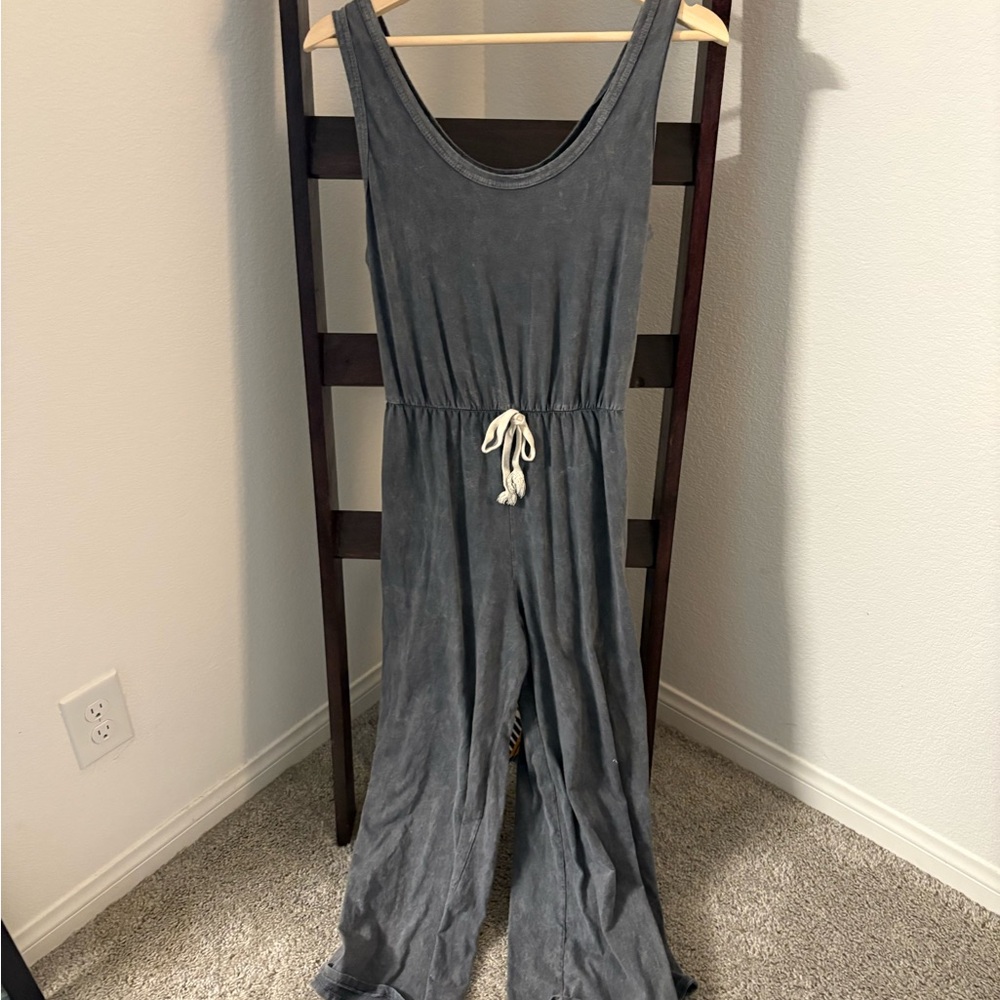 Gray Sleeveless Jumpsuit with Drawstring Waist